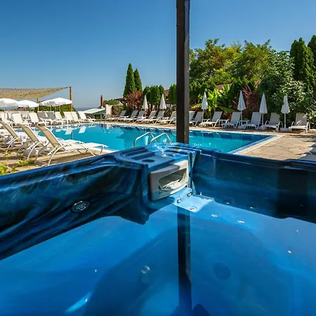 Saint George Mountain Hotel *